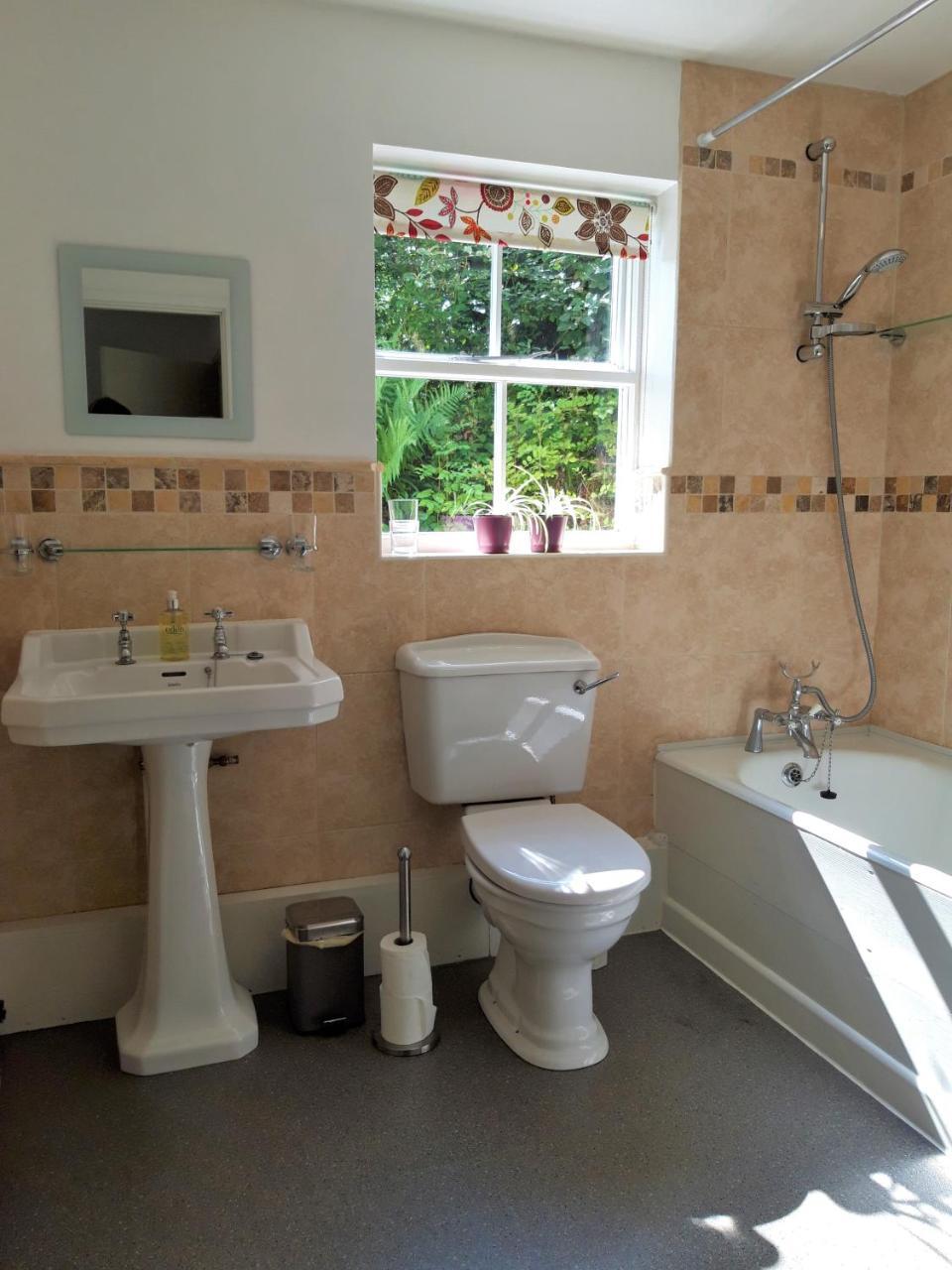 Nant Yr Onnen B&B And Holiday Cottage Tregaron Exterior foto